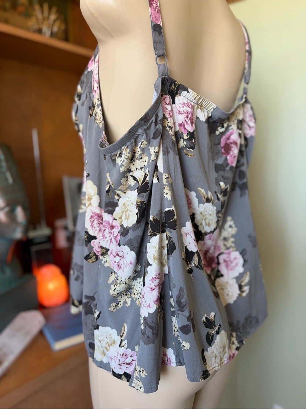 Torrid Gray Pink Floral Camisole Tank Top Size 3 Boho Chic Feminine Cottagecore - Picture 4 of 16
